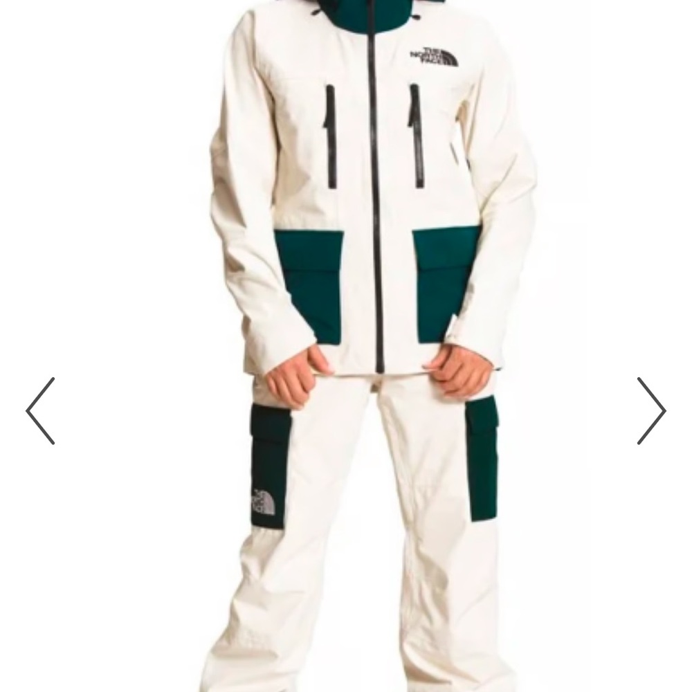 North face ski jacket and north face bibs
 jacket is L
Bibs are M